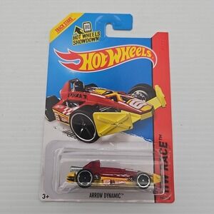 Hot Wheels‎ Arrow Dynamic 162/250 - Red - 2014 Mainline A